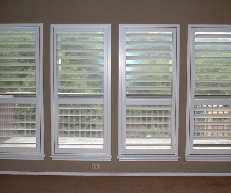 bedroom plantation shutters Hunter Douglas Austin 78758