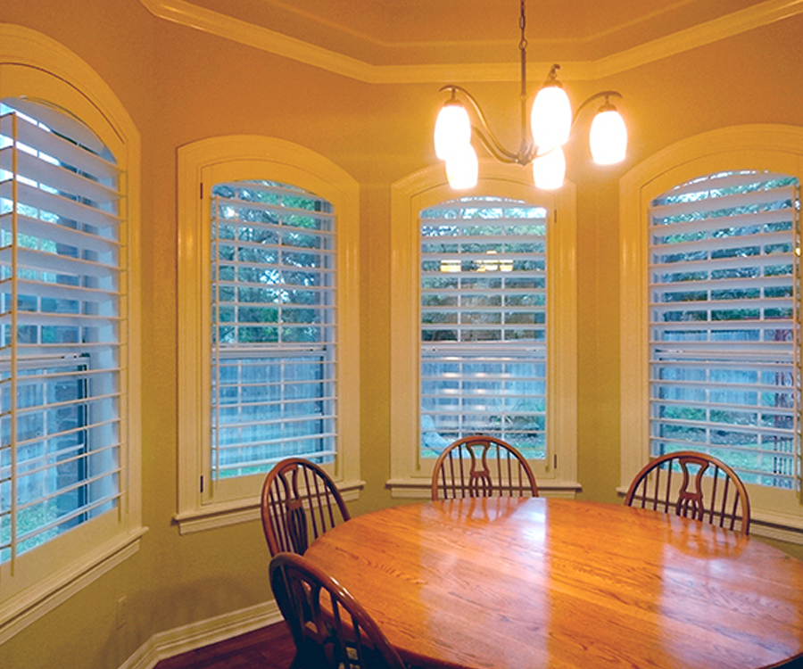 dining room plantation shutters seamless fit Hunter Douglas Austin 78785