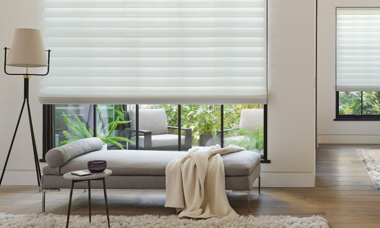 vignette-modern-roman-shades-homepage-banner-intro-austin-window-fashions